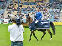 2012 - Eroeffnung des Weltfestes fuer Pferdesport im Sportpark Soers in Aachen. Sieger des STAWAG Preises Alvaro Miranda mit Pferd Rahmannofs Bogeno : Aachen, Alvaro, Eroeffnung, Miranda, Pferd, Pferdesport, Rahmannofs Bogeno, STAWAG Preis, Sieger, Soers, Sportpark, Weltfest fuer Pferdesport