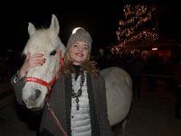 2017 - Voradventtfeier mit Prominenten. auf Gut Aiderbichl in Henndorf bei Salzburg : Voradventfeier, Adventfeier, Prominente, Gut Aiderbichl, Tierhof, Tierheim, Gnadenhof, Tierasyl, Caroline, Gräfin, Graefin, Saurmar, Pferd