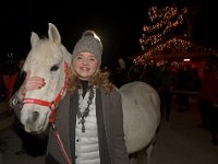 2017 - Voradventtfeier mit Prominenten. auf Gut Aiderbichl in Henndorf bei Salzburg : Voradventfeier, Adventfeier, Prominente, Gut Aiderbichl, Tierhof, Tierheim, Gnadenhof, Tierasyl, Caroline, Gräfin, Graefin, Saurmar, Pferd
