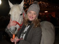 2017 - Voradventtfeier mit Prominenten. auf Gut Aiderbichl in Henndorf bei Salzburg : Voradventfeier, Adventfeier, Prominente, Gut Aiderbichl, Tierhof, Tierheim, Gnadenhof, Tierasyl, Caroline, Gräfin, Graefin, Saurmar, Pferd