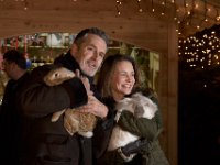 2017 - Voradventtfeier mit Prominenten. auf Gut Aiderbichl in Henndorf bei Salzburg : Voradventfeier, Adventfeier, Prominente, Gut Aiderbichl, Tierhof, Tierheim, Gnadenhof, Tierasyl, Schauspieler, Schauspielerin, Rupert, Everett, Schauspielerin, Kristin, Davis, Sex in the City, Tiere, posieren, James, Hector, Charlotte, York