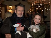2017 - Voradventtfeier mit Prominenten. auf Gut Aiderbichl in Henndorf bei Salzburg : Voradventfeier, Adventfeier, Prominente, Gut Aiderbichl, Tierhof, Tierheim, Gnadenhof, Tierasyl, Schauspieler, Schauspielerin, Rupert, Everett, Schauspielerin, Kristin, Davis, Sex in the City, Tiere, posieren, James, Hector, Charlotte, York