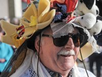 Faschingsveranstaltung "Fetzenzug 2017" in Ebensee am Traunsee, in Oberösterreich : Fasching, Faschingsveranstaltung, Karnevalsveranstaltung, Fetzenzug, Ebensee, Brauchtum, Masken, Tradition, Traunsee, Salzkammergut, Larven, Faschingslarven, humorvoll, urtümlich, urtuemlich, historisch, Zugführer, Zugfuehrer, anführen, anfuehren, Sonnenbrille, Anführer, Anfuehrer