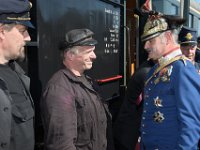 2017 - Traditions-Kaiserzug von Attnang-Puchheim nach Bad Ischl : Kaiserzug, Tradition, historisch, Touristenattraktion, Salzkammergut, Fremdenverkehrsattraktion, Eisenbahn, Spektakel, Ehrung, Eisenbahnbeamte, Lokomotivführer, Lokomotivfuehrer, Bahnhof, Offizier, Oberst, Franz, Prandstätter, Prandstaetter