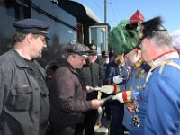 2017 - Traditions-Kaiserzug von Attnang-Puchheim nach Bad Ischl : Kaiserzug, Tradition, historisch, Touristenattraktion, Salzkammergut, Fremdenverkehrsattraktion, Eisenbahn, Spektakel, Ehrung, Eisenbahnbeamte, Lokomotivführer, Lokomotivfuehrer, Bahnhof, Kaiserdarsteller, Gerard, Fritz, Offizier, Oberst, Franz, Prandstätter, Prandstaetter