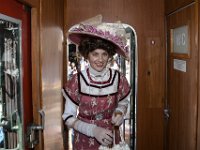 2017 - Traditions-Kaiserzug von Attnang-Puchheim nach Bad Ischl : Kaiserzug, Tradition, historisch, Touristenattraktion, Salzkammergut, Fremdenverkehrsattraktion, Eisenbahn, Spektakel, Gesellschaftsdame, besteigen, Hut