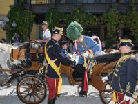 2017 - Traditions-Kaiserzug von Attnang-Puchheim nach Bad Ischl : Kaiserzug, Tradition, historisch, Touristenattraktion, Salzkammergut, Fremdenverkehrsattraktion, Eisenbahn, Spektakel, Ankunft, Kaiserpaar, kaiserliches Paar, Kaiservilla, Bad Ischl, Pferdekutsche, Kutscherin, Ordonanzoffizier, Michael, Kaiserinnendarstellerin, Sisidarstellerin, Sabine, Rossegger, Sisi, Sissy, Kaiserdarsteller, Gerard, Fritz, Franz Josef I, aussteigen, Federhelm