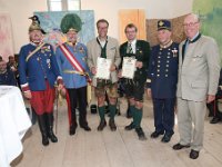 2017 - Traditions-Kaiserzug von Attnang-Puchheim nach Bad Ischl : Kaiserzug, Tradition, historisch, Touristenattraktion, Salzkammergut, Fremdenverkehrsattraktion, Eisenbahn, Spektakel, Ehrung, verdiente Mitarbeiter, Oberst, Franz, Parandstätter, Prandstaetter, Kaiserdarsteller, Gerard, Fritz, Tourismusdirektor, Bad Ischl, Robert, Herzog, Bürgermeister, Buergermeister, Hannes, Heide, Leiter, Karl, Reitter, Reitter, Erzherzog, Johann, von Habsburg-Lothringen, Orden, Schärpe, Schaerpe, Bart, Lederhose, Tracht
