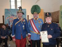 2017 - Traditions-Kaiserzug von Attnang-Puchheim nach Bad Ischl : Kaiserzug, Tradition, historisch, Touristenattraktion, Salzkammergut, Fremdenverkehrsattraktion, Eisenbahn, Spektakel, Ehrung, verdiente Mitarbeiter, Kaiserdarsteller, Gerard, Fritz, Oberst, Kavallerie, Offizier, Franz, Prandstätter, Leiter, Urkunde, Schärpe, Orden, Bart, Federhelm