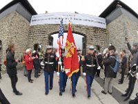 2019 - Feierlichkeiten zur 74. Wiederkehr der Befreiung des Konzentrationslagers Mauthausen, durch amerikanische Truppen  Feierlichkeiten zur 74. Wiederkehr der Befreiung des Konzentrationslagers Mauthausen, durch amerikanische Truppen. Dieses Bild zeigt die amerikanische Militärdelegaton während des Auszug durch das große Tor, aus dem Lager : #1B#, 74. Befreiungsfeier, 74. Gedenkfeier, Auszug, Befreiungsfeier, Fahne, Gedenkfeier, Geschichte, KZ, Konzentrationslager, Landesfahne, Mauthausen, Uniformen, amerikanische Militaerdelegation, amerikanische Militärdelegation, grosses Tor, großes Tor, historisch, stars and stripes