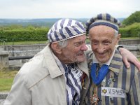 2019 - Feierlichkeiten zur 74. Wiederkehr der Befreiung des Konzentrationslagers Mauthausen, durch amerikanische Truppen  Feierlichkeiten zur 74. Wiederkehr der Befreiung des Konzentrationslagers Mauthausen, durch amerikanische Truppen. Dieses Bild zeigt die beiden Überlebenden der Konzentrationslager, links Igor Malitzkyi und rechts Eduard Mosberg in Uniformen der damaigen Häftlinge, die sich zu den Feierlichkeiten wiedersehen : #1B#, 74. Befreiungsfeier, 74. Gedenkfeier, Befreiungsfeier, Ed, Eduard, Gedenkfeier, Geschichte, Haeftlinge, Häftlinge, Igor, KZ, Konzentrationslager, Malitzkyi, Mauthausen, Mosberg, Ueberliebende, Wiedersehen, historisch, Überlebende